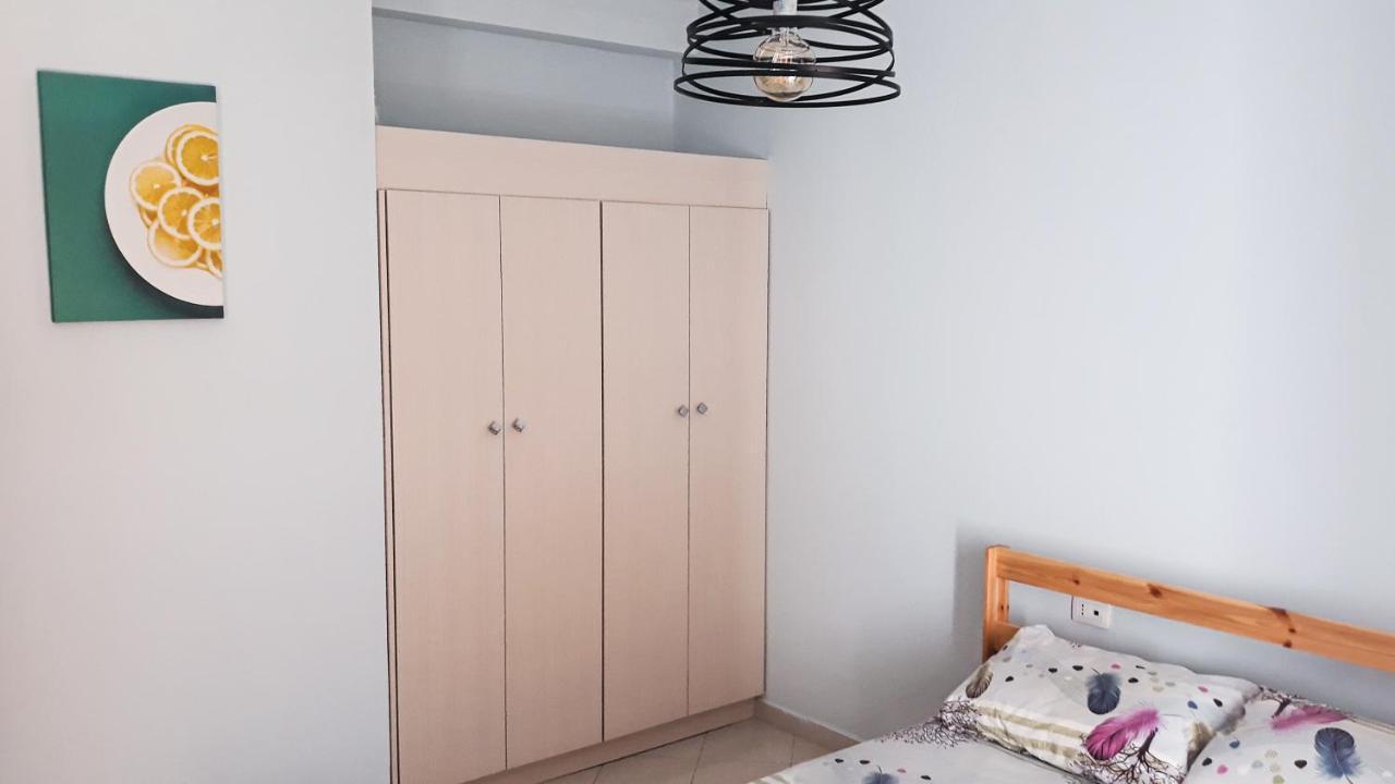 Hotel Sea Breeze Sarande Bagian luar foto