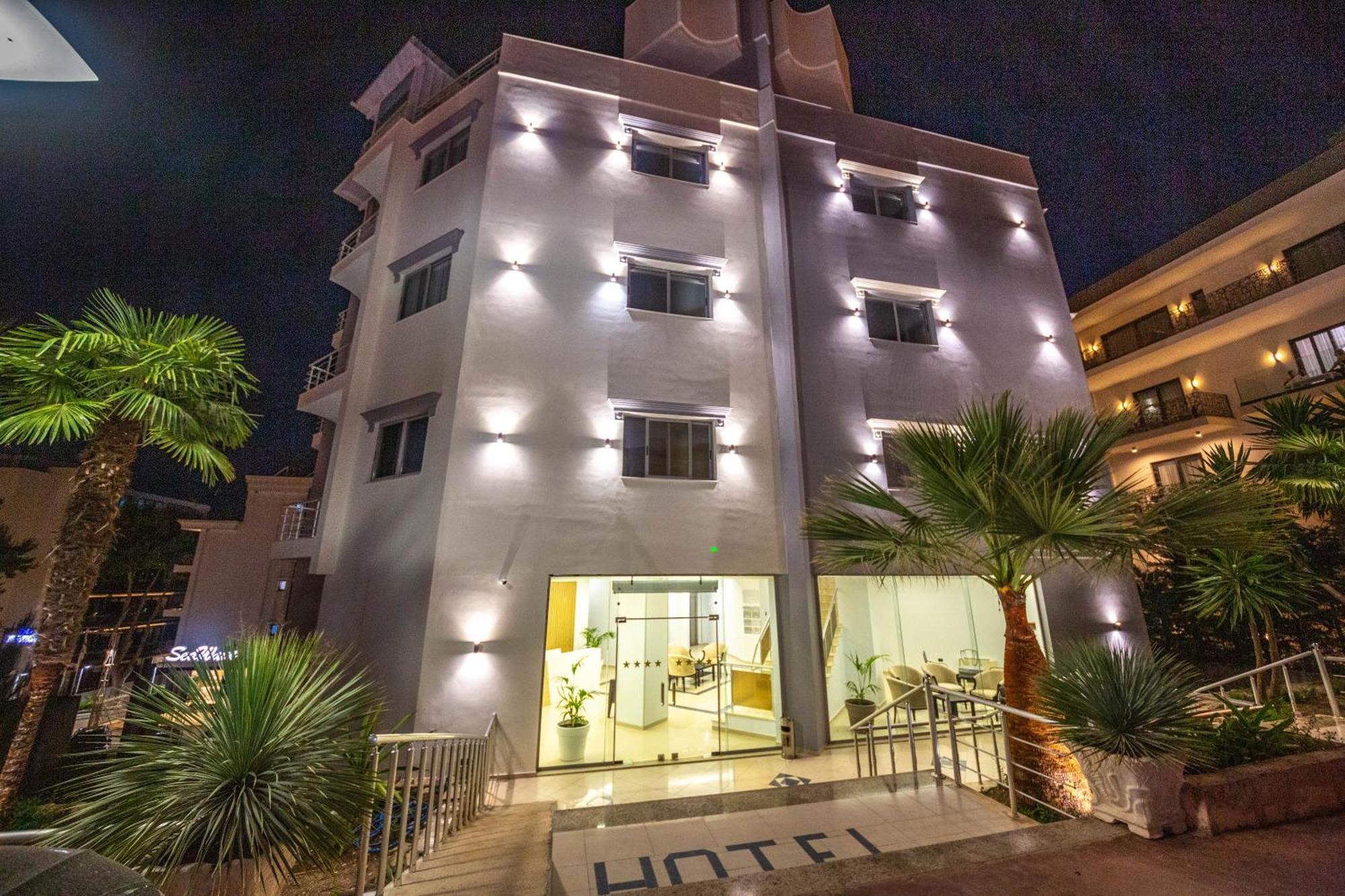 Hotel Sea Breeze Sarande Bagian luar foto