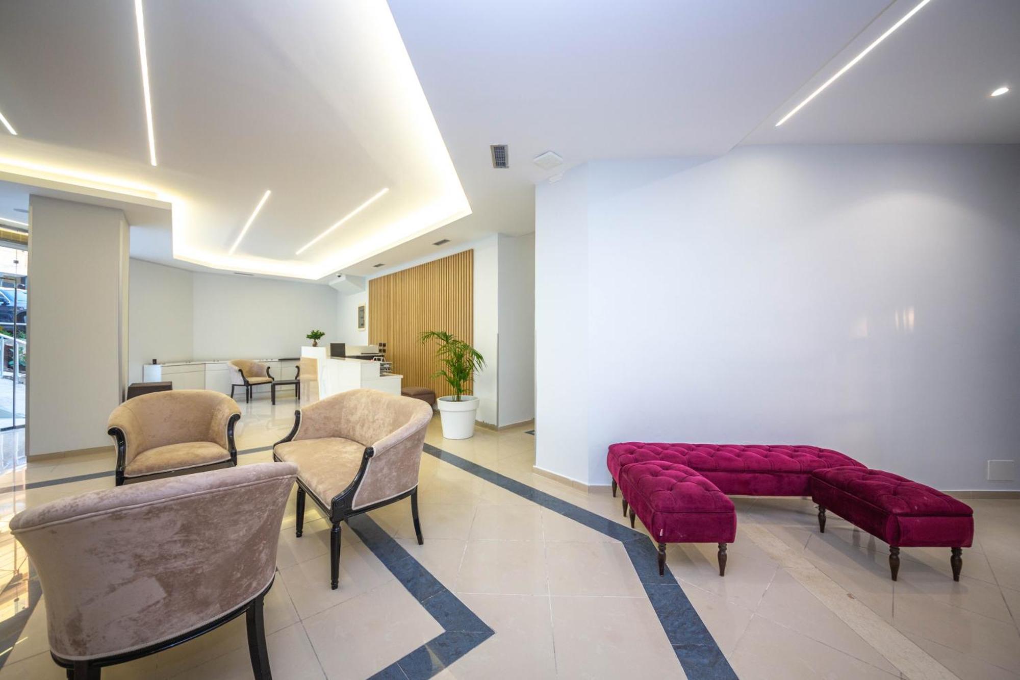 Hotel Sea Breeze Sarande Bagian luar foto